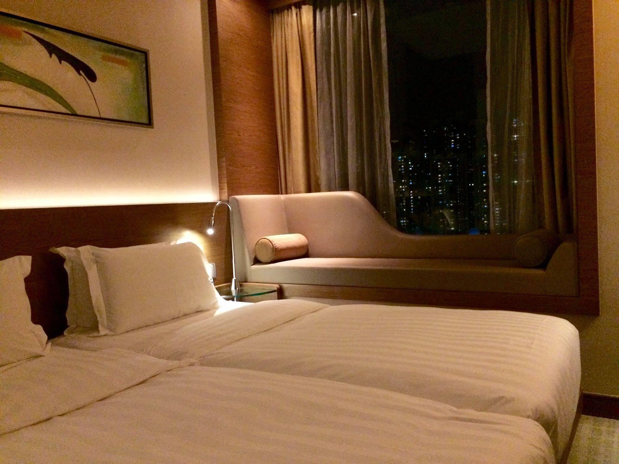 Rosedale Hotel Kowloon Hongkong Zewnętrze zdjęcie